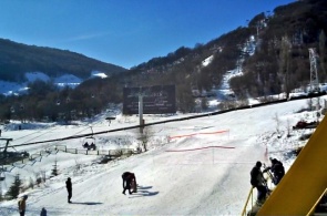 Tsaghkadzor. Ski descent